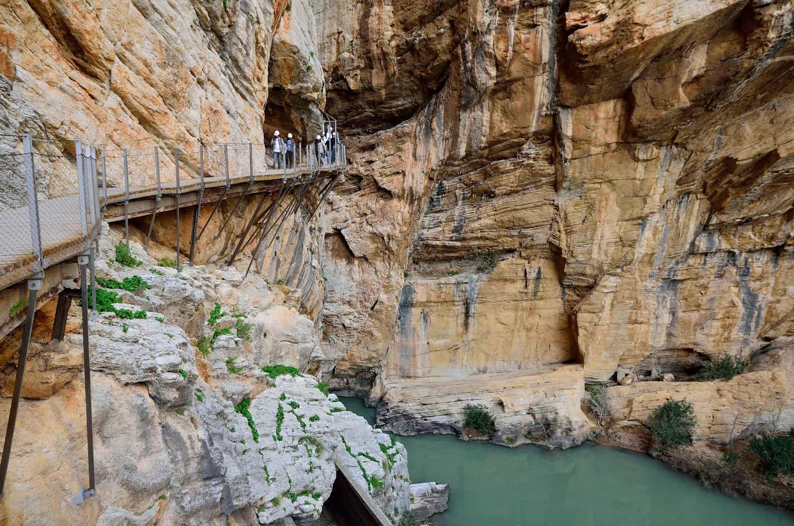 Guiada Caminito del Rey sobre río
