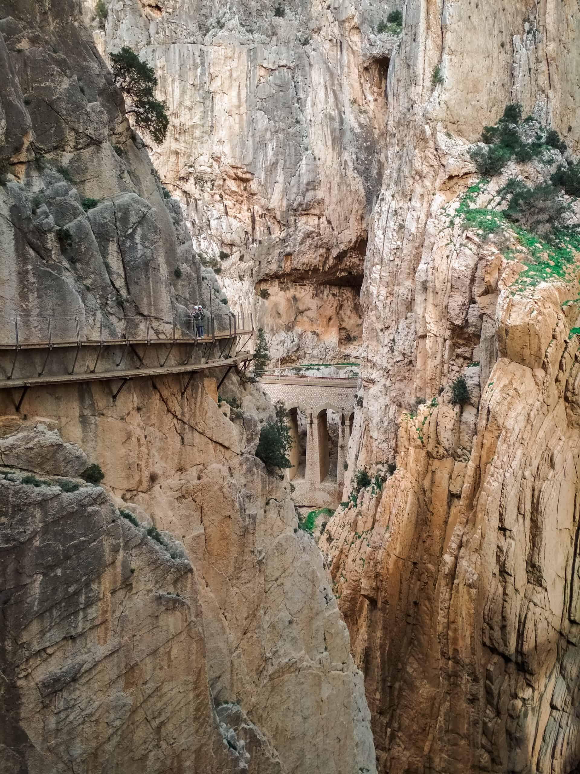 Vista del Caminito del Rey con Puente Romano